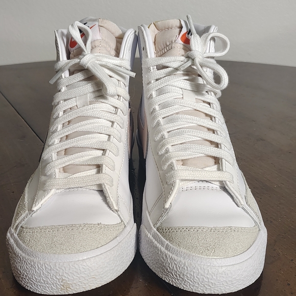 Nike 77 Blazers Women's Size 7.5 High Top Athletic Shoes White Beige EUC - Picture 4 of 9